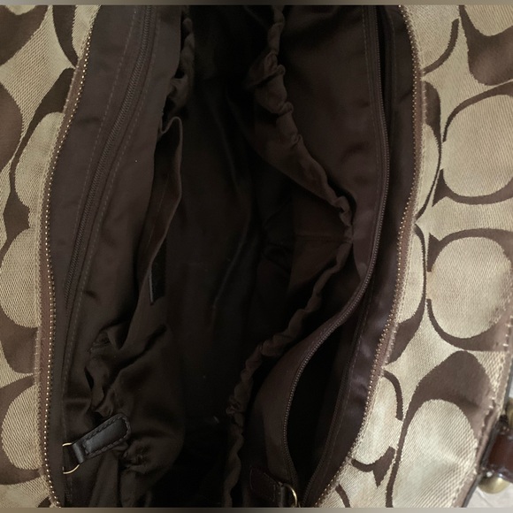 Vintage Coach Tote and or Diaper Bag 7 pockets inside, 2 outside slots & zipper - Picture 10 of 17